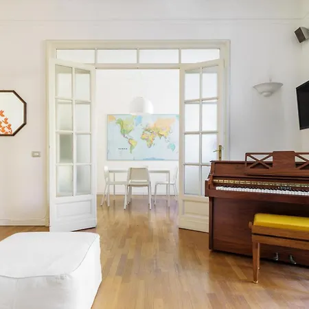 Stylish Two Bedroom In Great Location