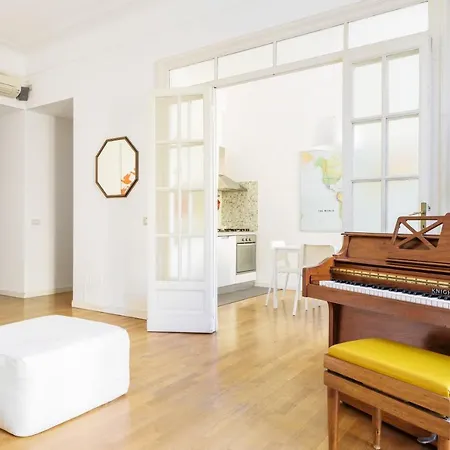 Stylish Two Bedroom In Great Location *